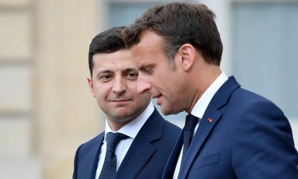 Μακρόν: "Η Γαλλία θα ενισχύσει τη στρατιωτική υποστήριξή της στην Ουκρανία"